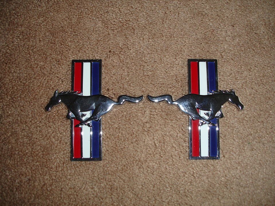 running horse emblems 001.JPG