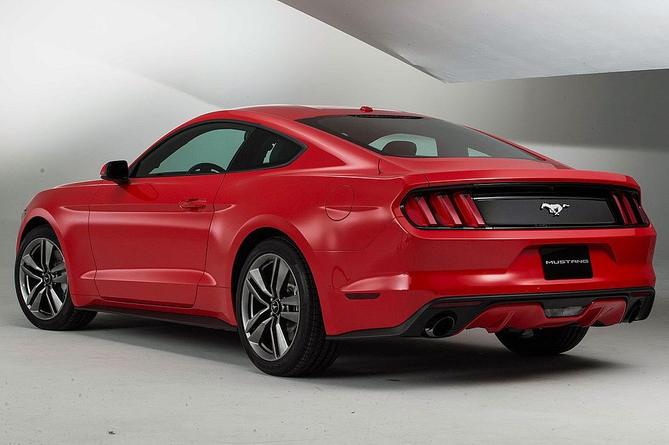 2015-ford-mustang-rear-view.jpg