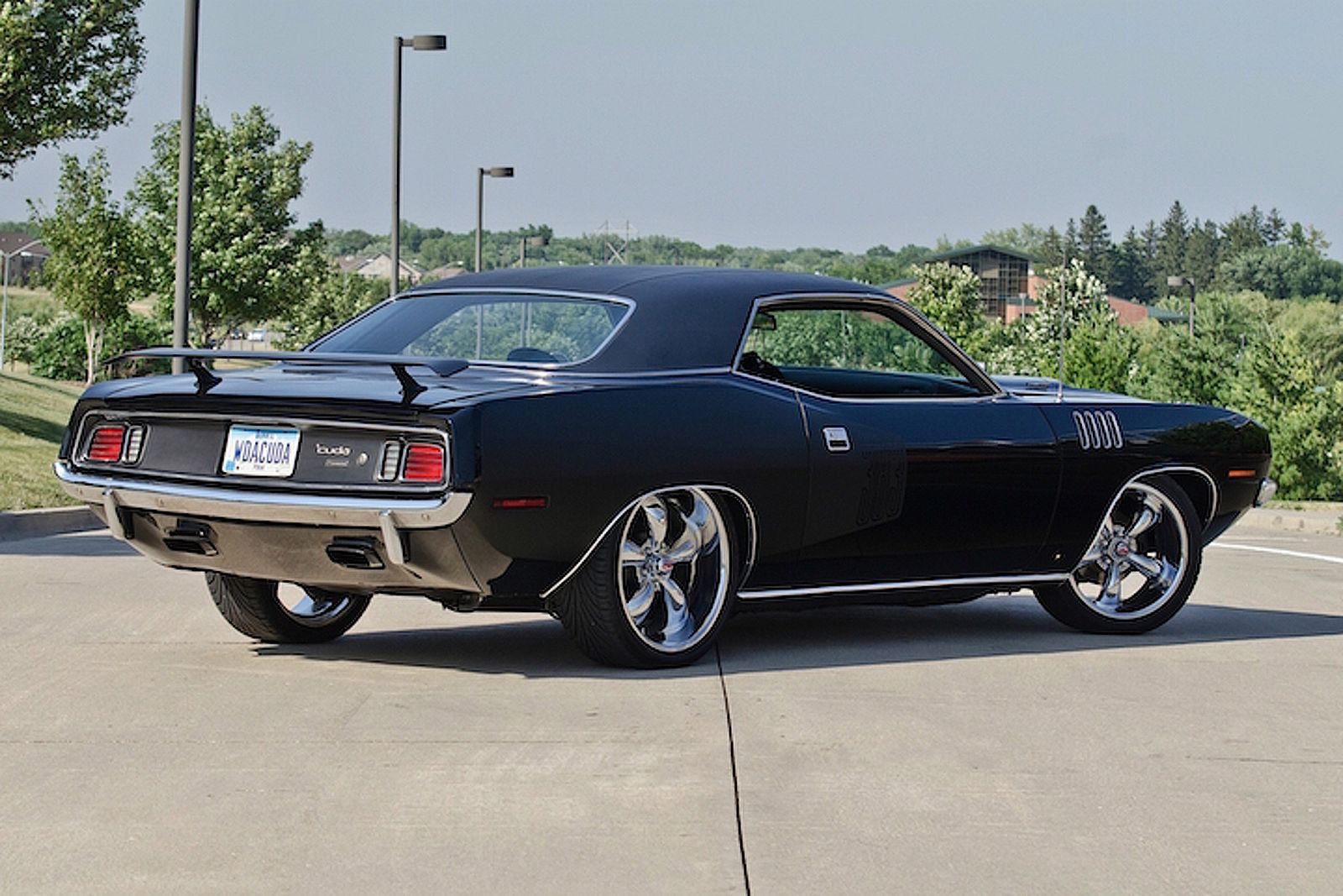 history-of-the-plymouth-barracuda-in-1970-the-cuda-came-into-its-own.jpg