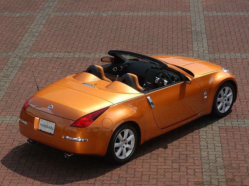 Nissan-350Z-Sunset-Orange-brick-roadster-r-1024x768.jpg