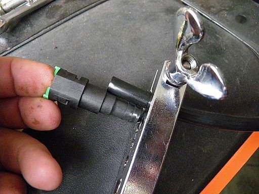 Caulking Gun Becomes Useful Press Tool For Fuel Line Fittings
