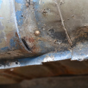 Passenger side fender had actually been welded to the rocker