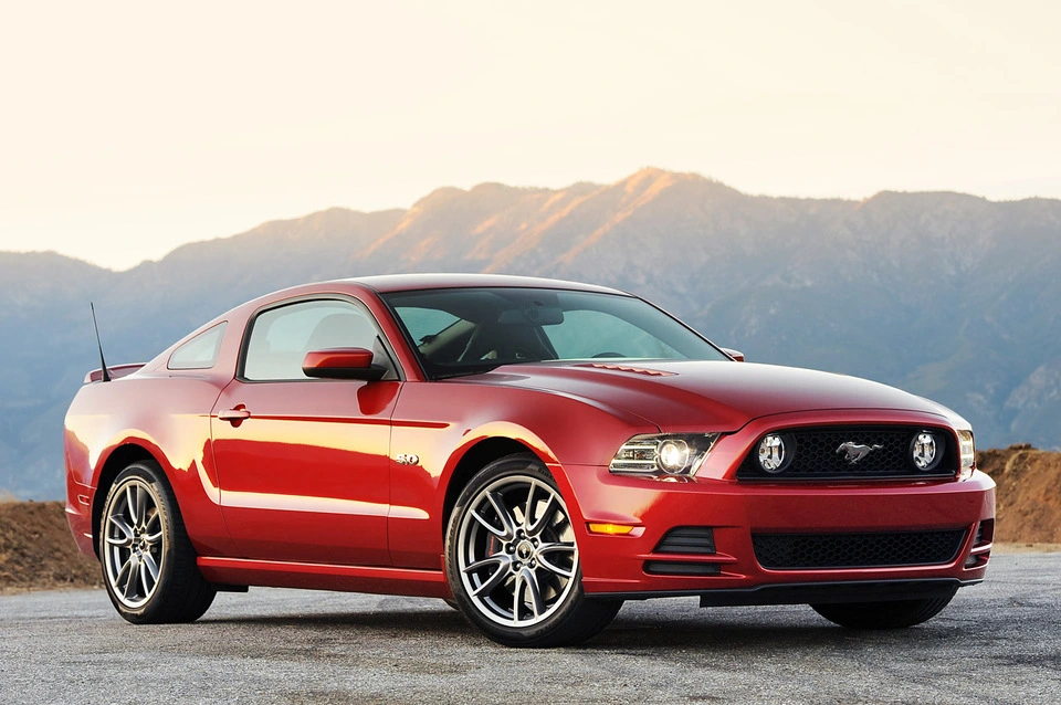 01-2013-ford-mustang-gt-review.webp
