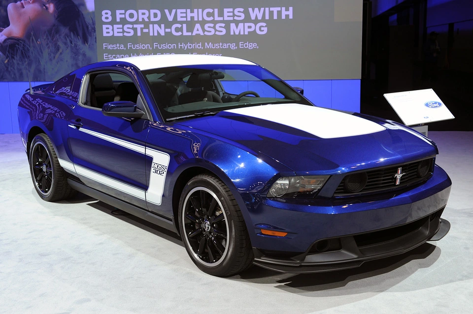 01-boss-302-kona-blue.webp