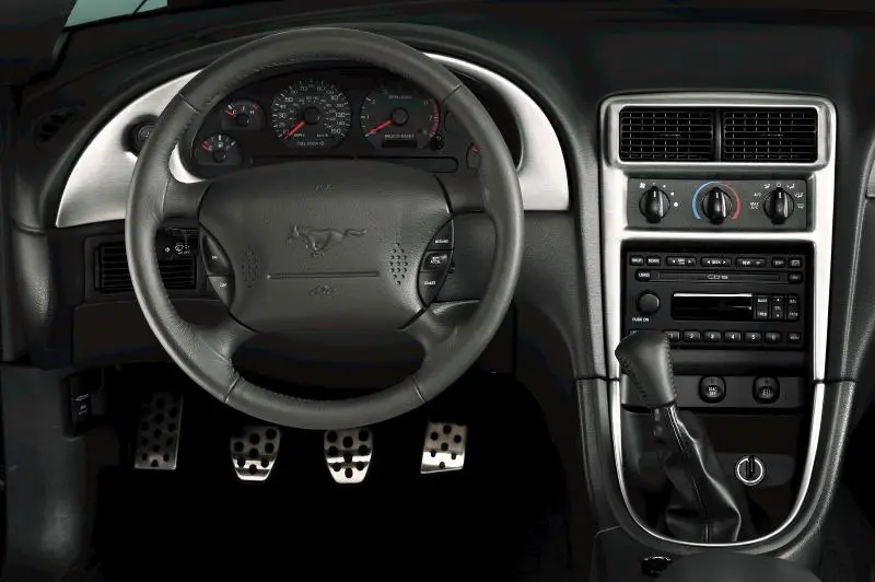 03_mustang_interior_hr.webp