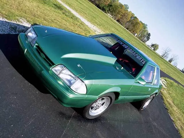 0510mmfp_01z1988_ford_mustang_coupe.webp