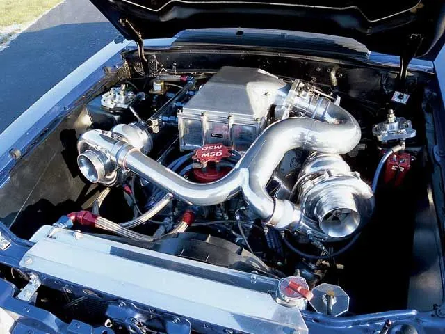 0510mmfp_02z+ford_mustang+engine_view.webp