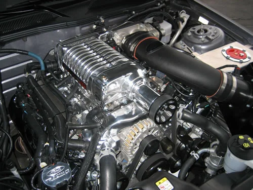 05_Mustang_RightImage_Engine_Large.webp