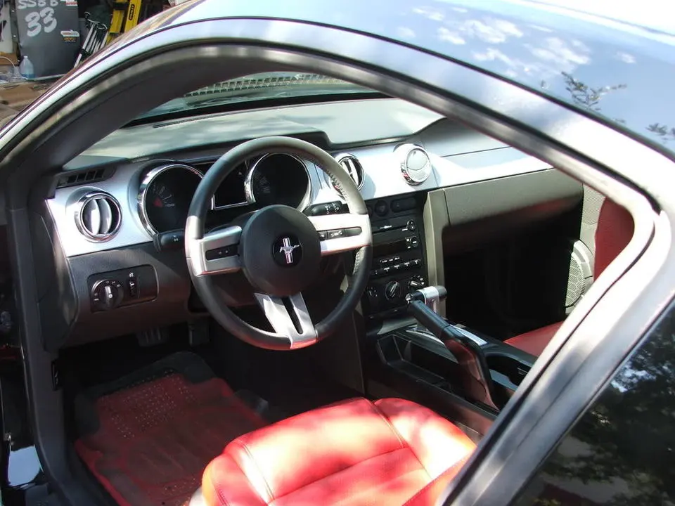 05Mustangpix003.webp