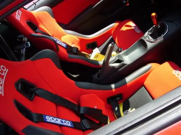 06Seats01.webp