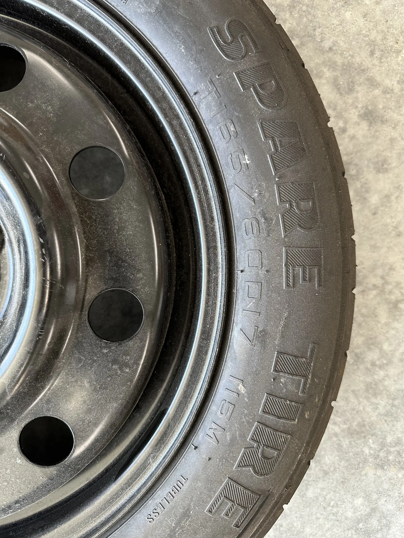 07-14 Ford Edge Spare 02a.webp