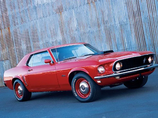 0707_MUMP_07_z+1969_mustang_super_coupe+front_view_passenger_side.webp
