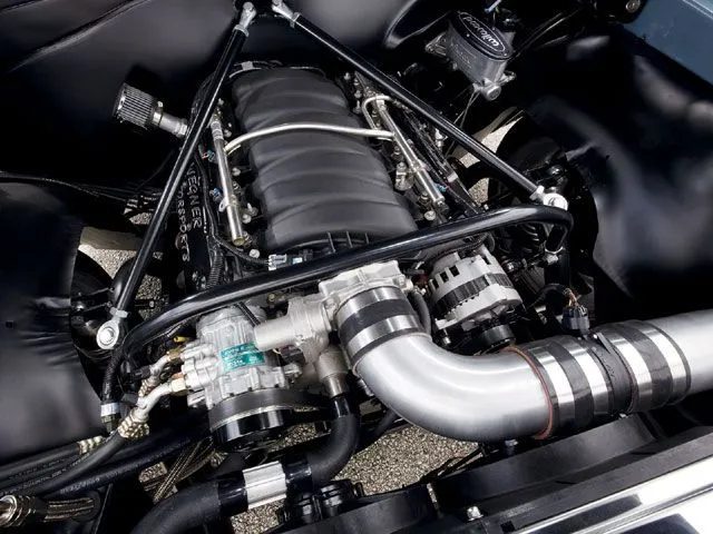 0811phr_20_z+1966_chevy_chevelle_ls7+engine_2.webp