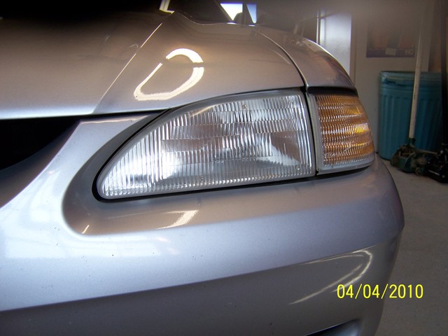 Meguiars Headlight Restoration Kit On 2003 Ford Mustang GT - Shine On  Through!