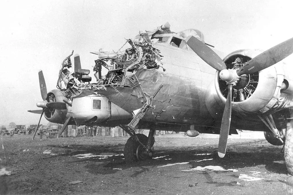1024px-B-17_Damage_Cologne.webp