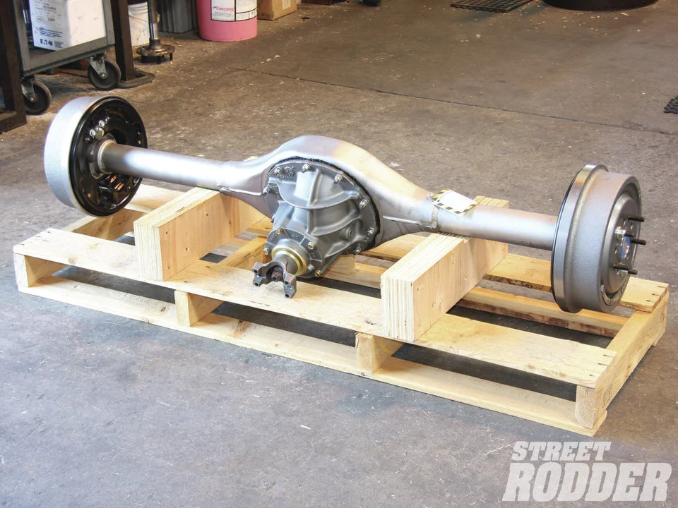 1204sr-27%2B9-inch-ford-rear-axle%2Bcompletely-new-rearend.webp