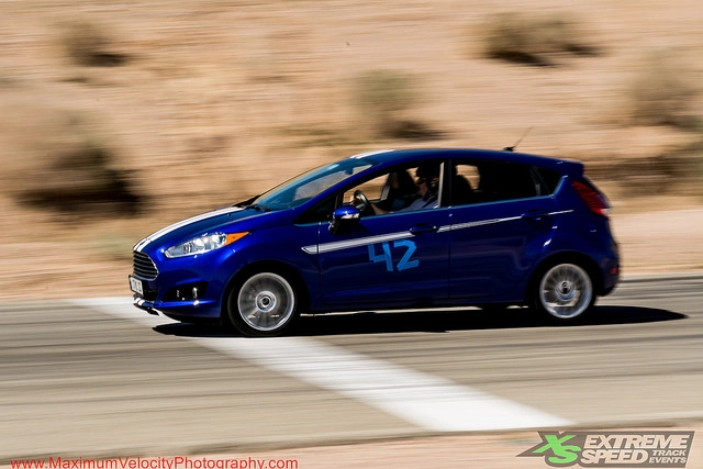 13126782965_96d926bf57_z.webp