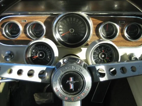 1966_Ford_Mustang_GT_Fastback_289_Dashboard_Instruments_1.webp