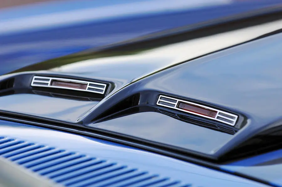 1970-ford-mustang-gt-mach-1-hood-jill-reger.jpg