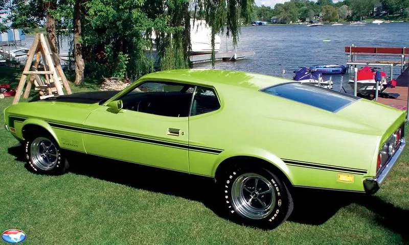 1971FordMustangBoss351FastbackSide1.webp