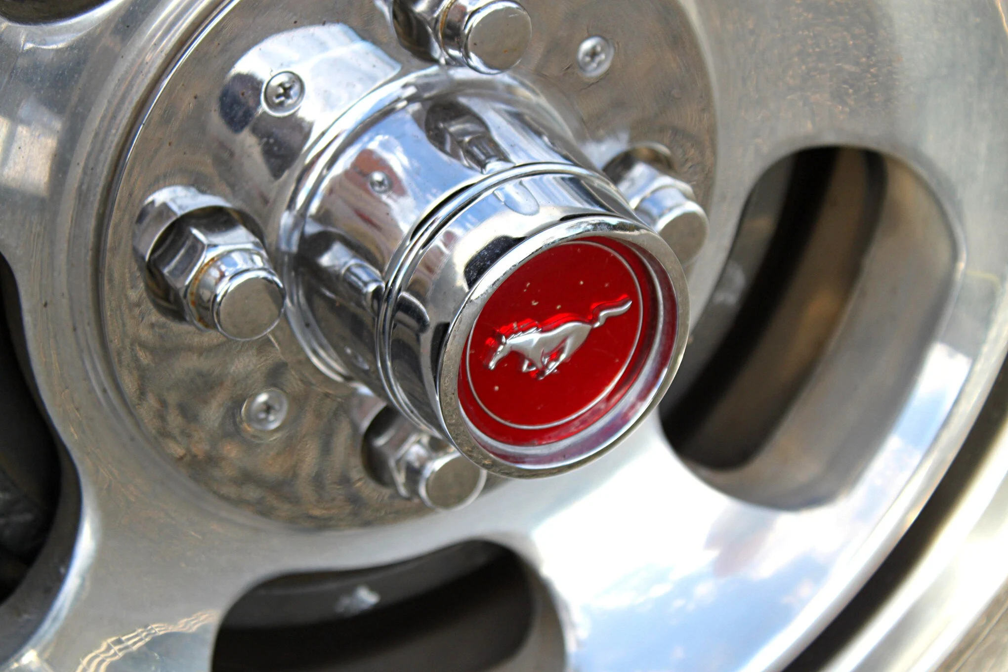 1976-Mustang-II-Stallion-wheel.webp