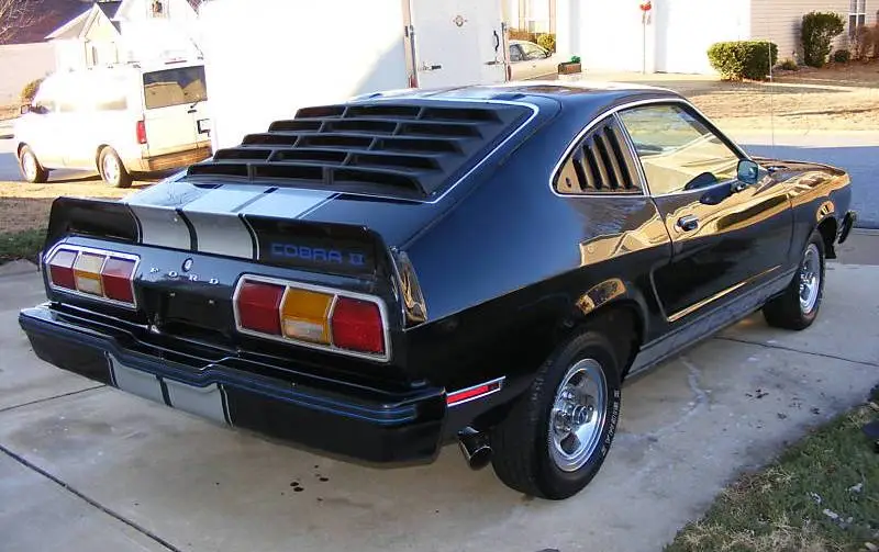 1976_00015_08.webp