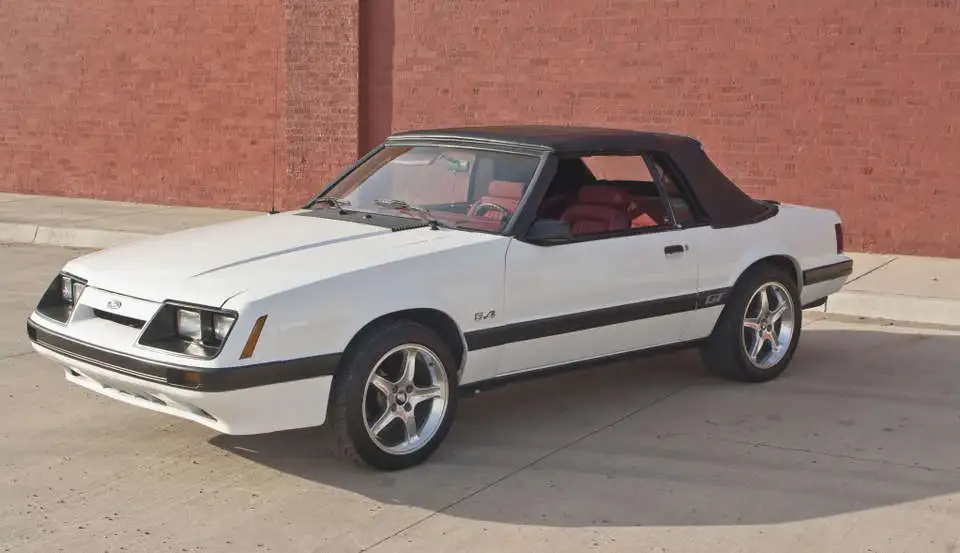 1983MustangBrickWall5-1.webp