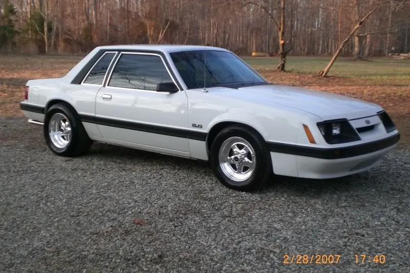 1986-Mustang-5_0-_Coupe-02.webp