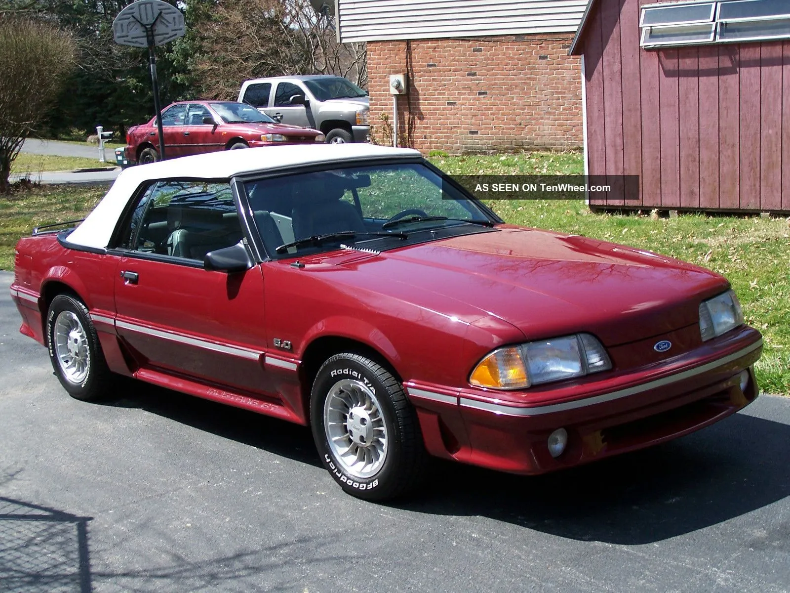1987_ford_mustang_gt_convertible_1_lgw.webp