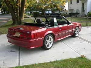 1987Mustangvert-3.webp