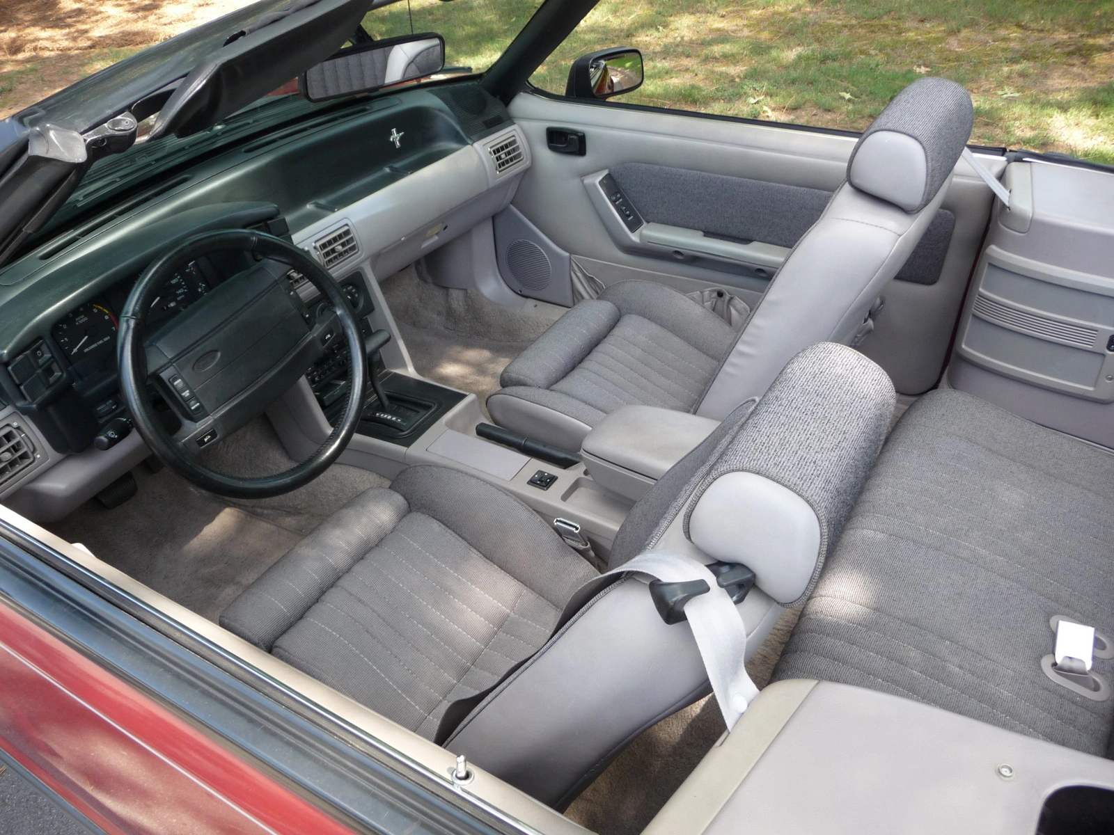1990_ford_mustang_2_dr_lx_5_0_convertible-pic-3513366061796467040.webp