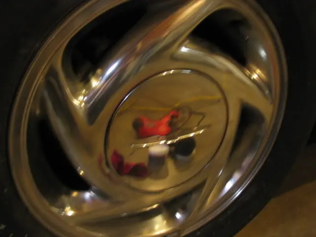 1991FordSuperCoupepolishingwheel-1.webp