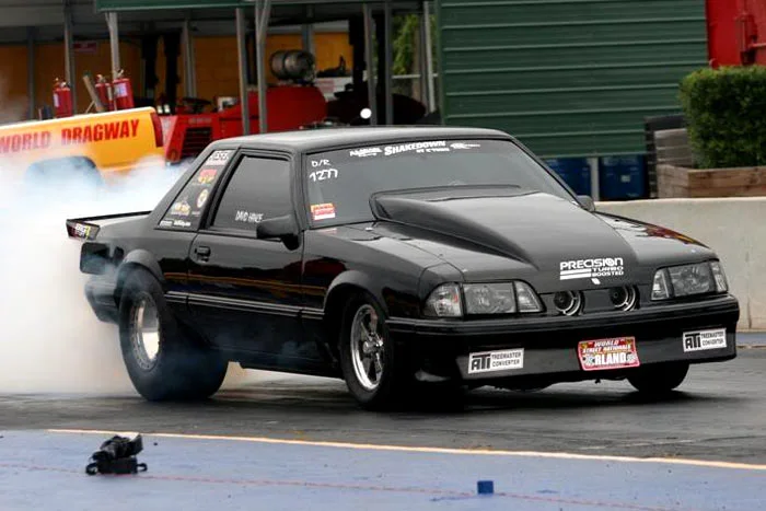 1993-fox-body-drag-radial-mustang.webp