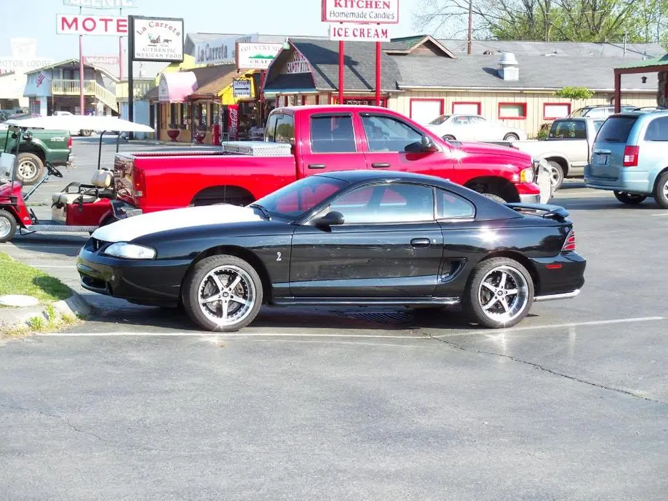 1994MustangCobra24.webp