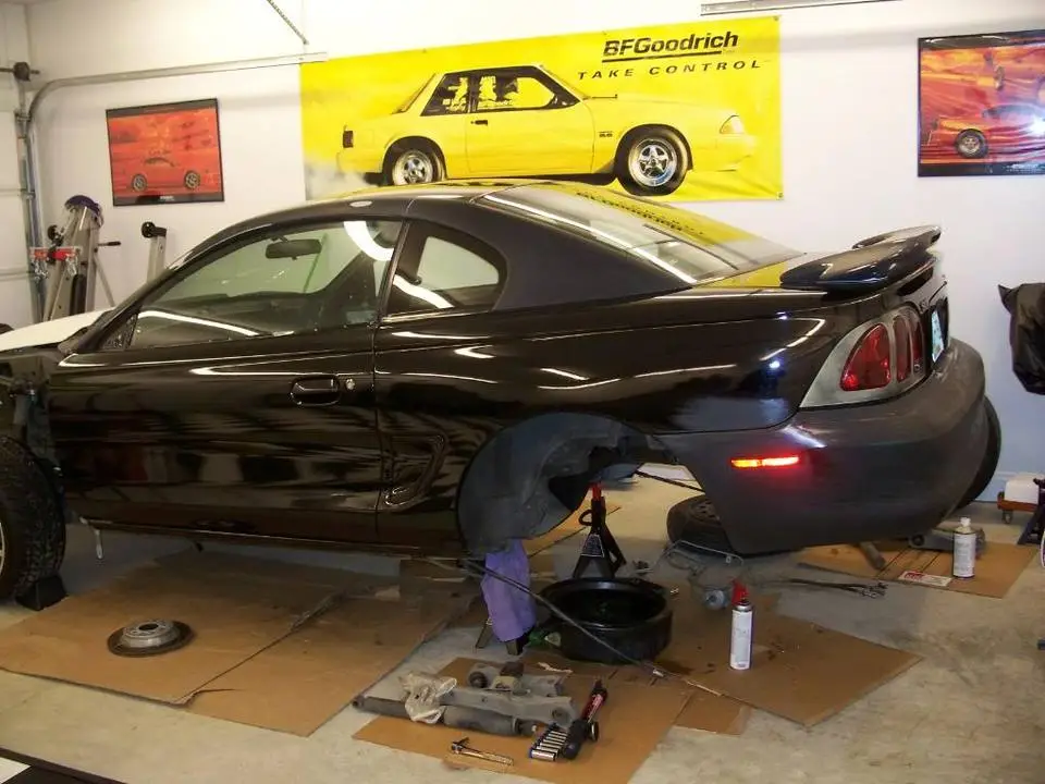 1994MustangCobra40.webp