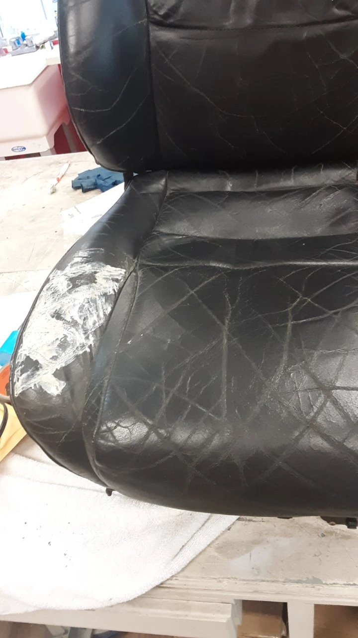 1996 Mustang seat1.webp