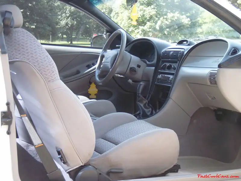 1997mustanginterior.webp