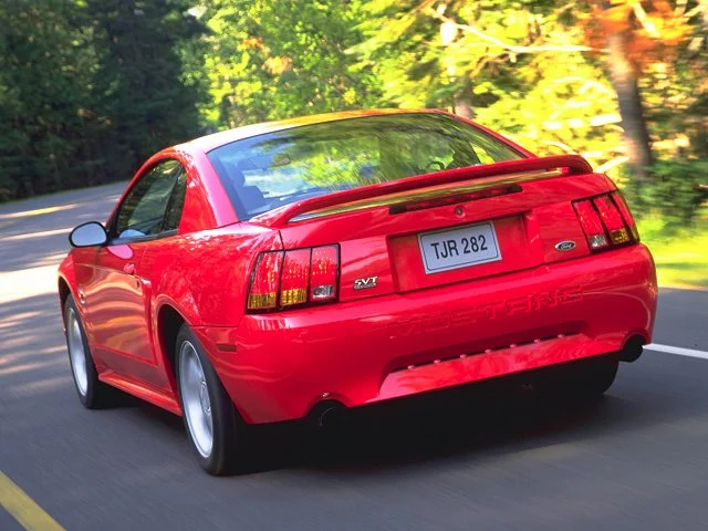 1999%20Ford%20SVT%20Mustang%20Cobra_4.webp