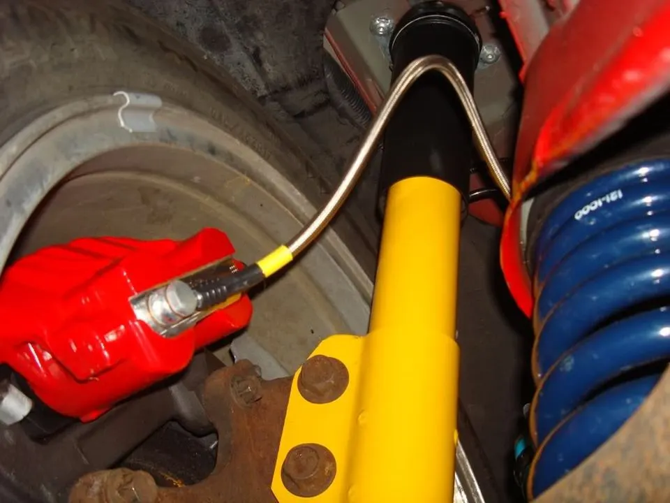 2-KoniDAFrontStrut87421122Sport.webp