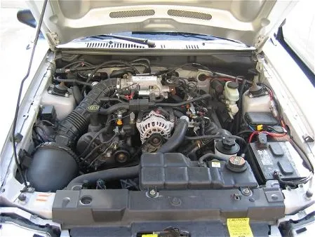 2000-ford-mustang-engine-bay.webp