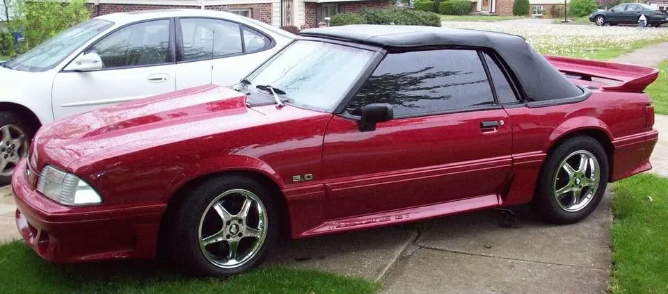2000CrownVic004.webp