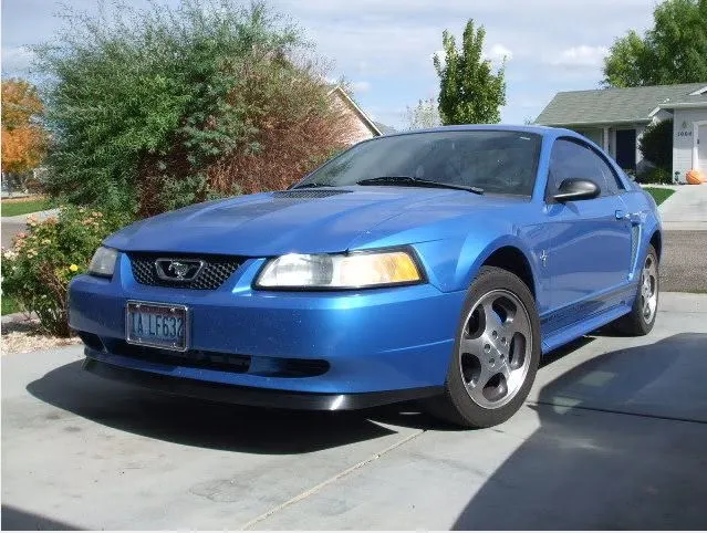 2000stang.webp