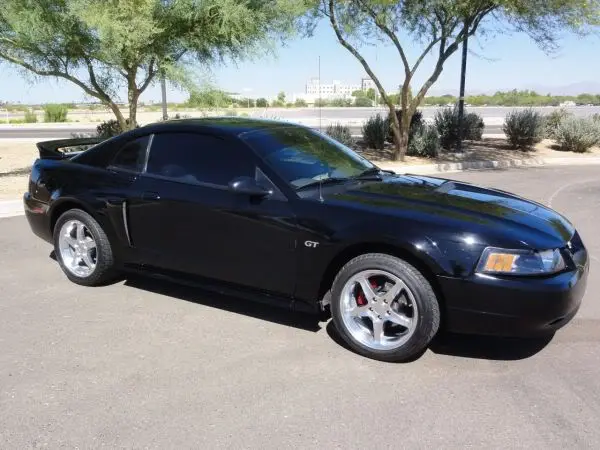 2001_Mustang_GT.webp