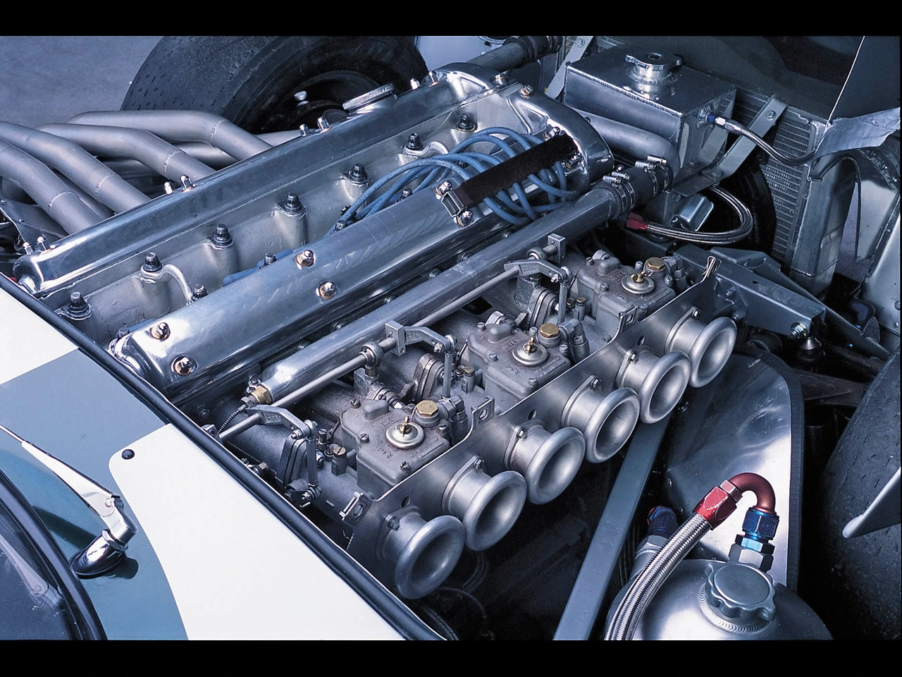 2003-Jaguar-Select-Edition-Racing-E-Type-Roadster-1962-Engine-1280x960.webp