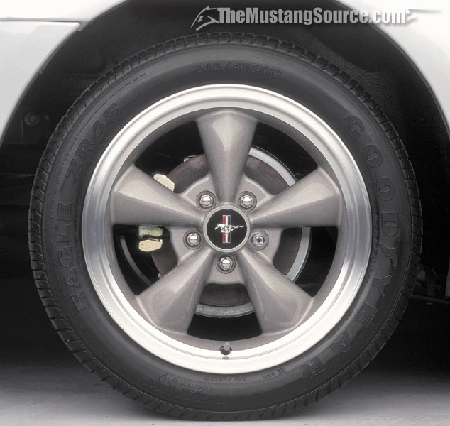 2003MustangBullittWheel.webp