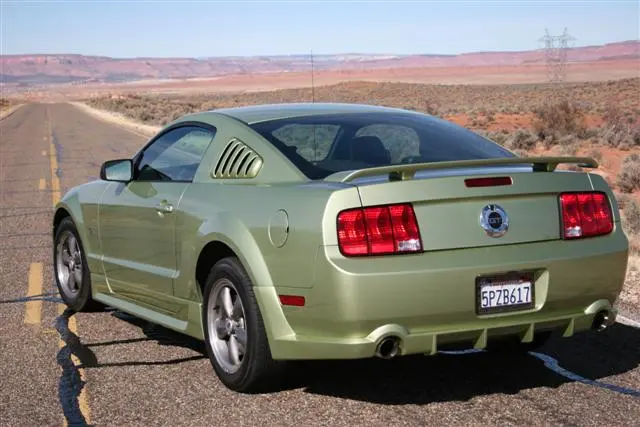 2005-lime-green-mustang-gt-3.webp