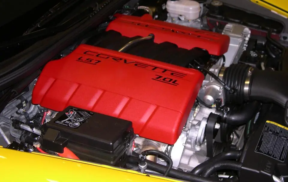 2006_Chevrolet_Corvette_Z06_LS7_engine.webp