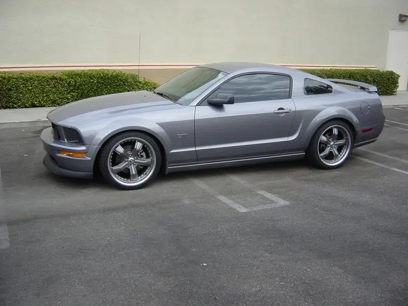 2006MustangGT001.webp