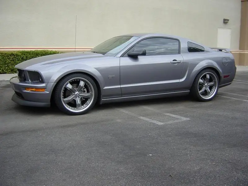 2006MustangGT002.webp