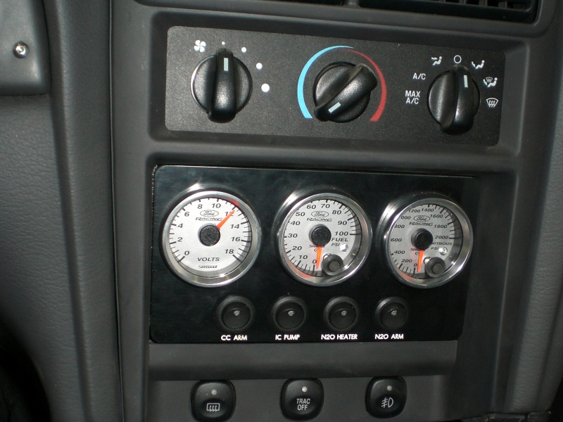 2007-0207_Cobra_centerCluster-800.webp